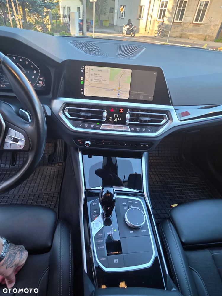 BMW Seria 3 318i - 19