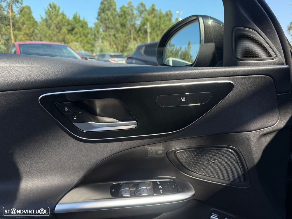 Mercedes-Benz C 300 e T 9G-TRONIC Avantgarde - 10