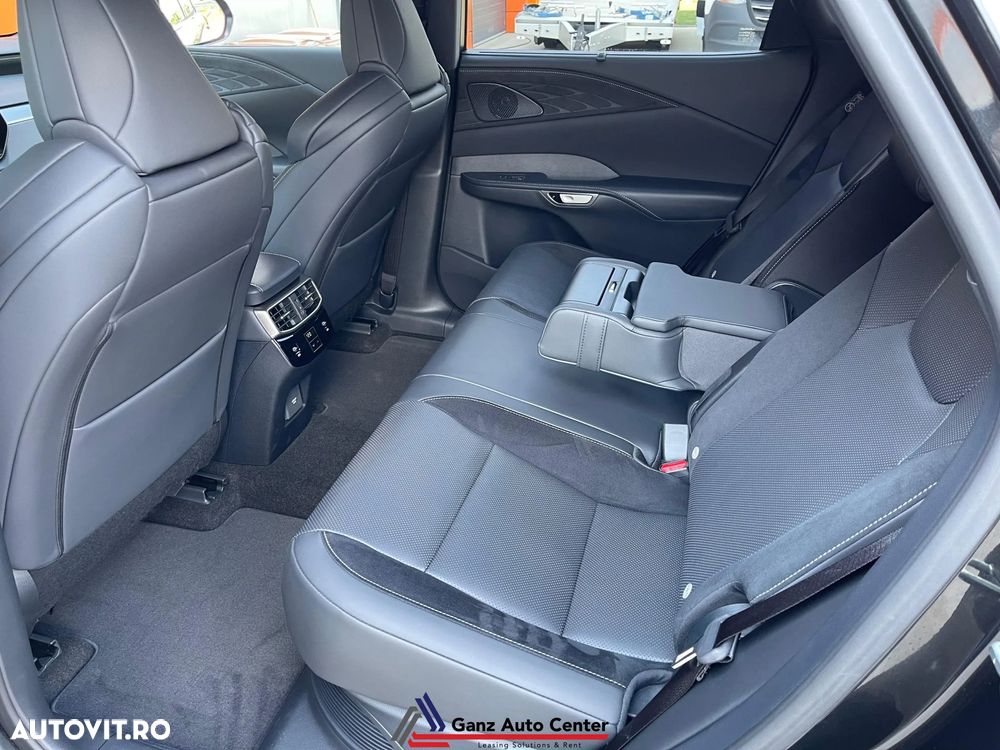 Lexus Seria RX - 15