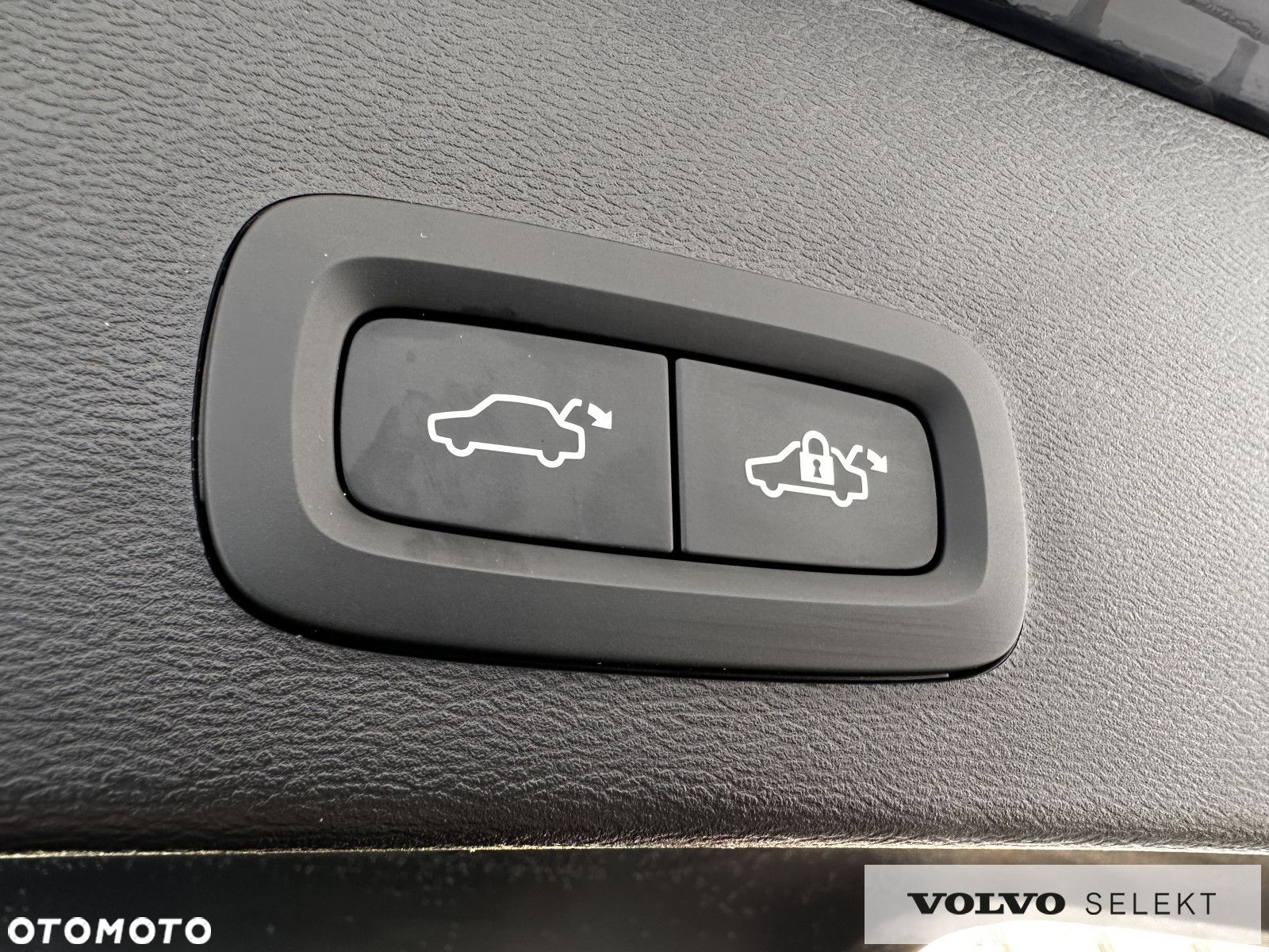 Volvo XC 40 - 25