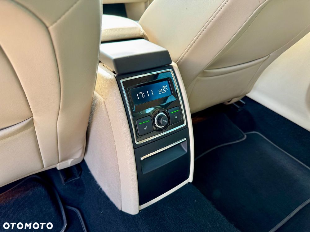 Skoda Superb 2.0 TDI L&K - 8