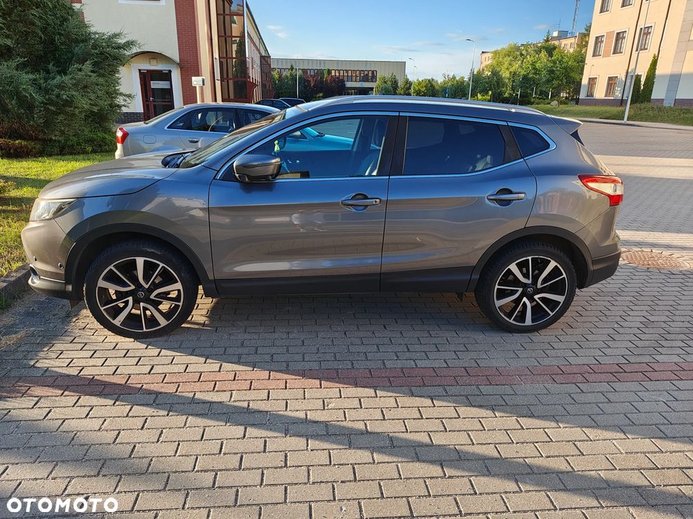 Nissan Qashqai 1.6 DIG-T Tekna - 1