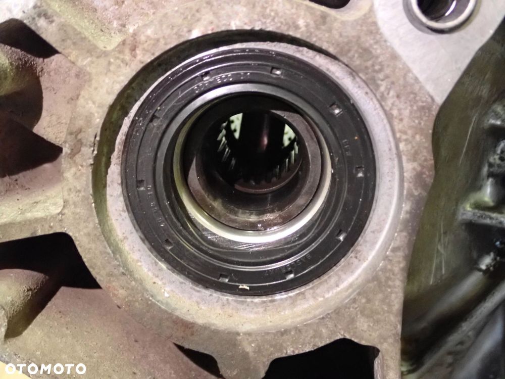 SUZUKI SWIFT MK7 10- 1.2i SKRZYNIA BIEGÓW MANUALNA PO WYMIANIE ŁOŻYSK ZP0 - 2