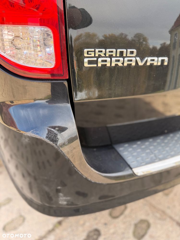 Dodge Grand Caravan - 10