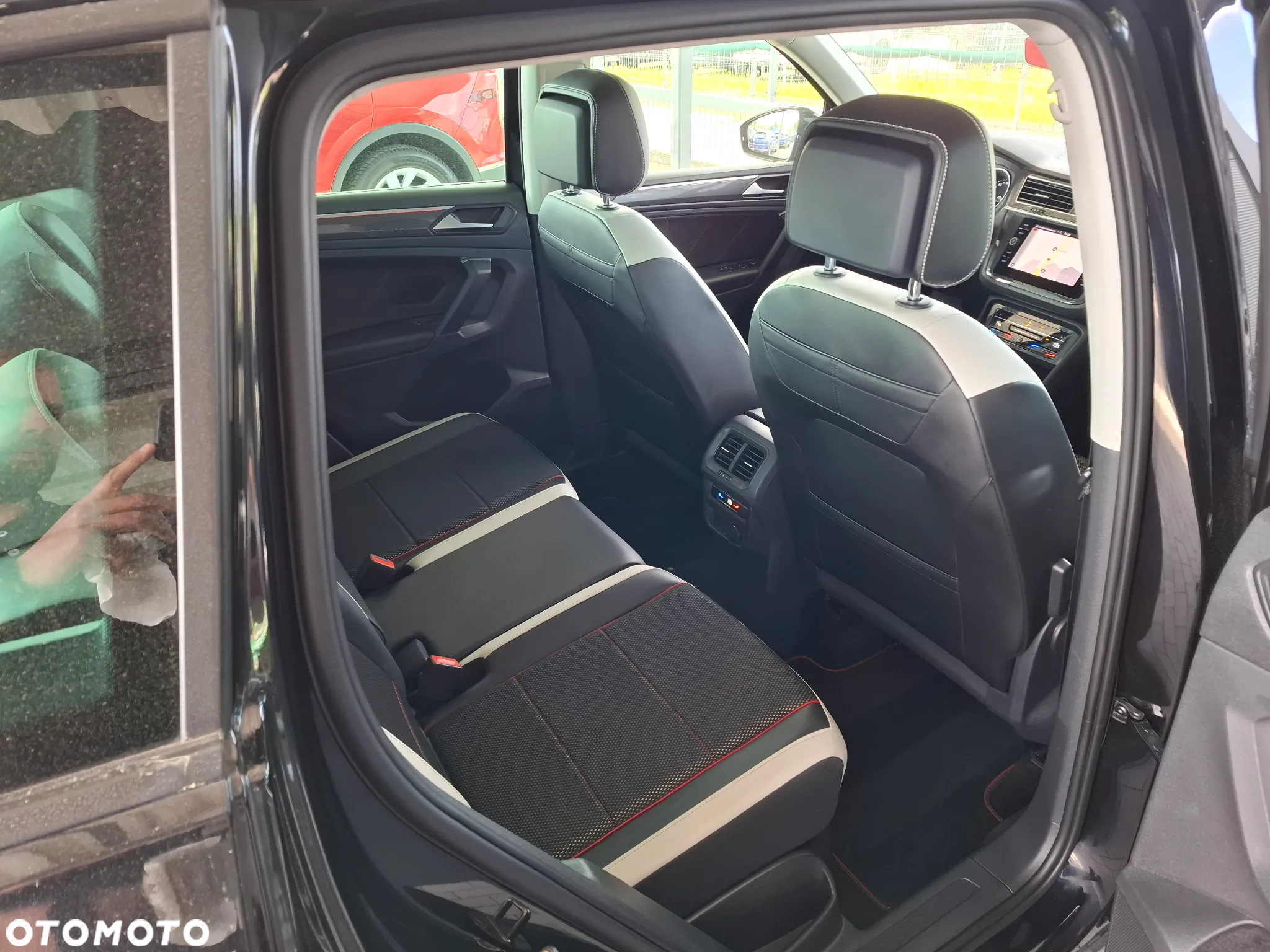Volkswagen Tiguan 2.0 TDI SCR Urban Sport - 8
