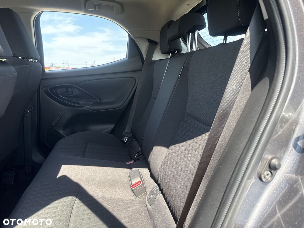 Toyota Yaris - 16