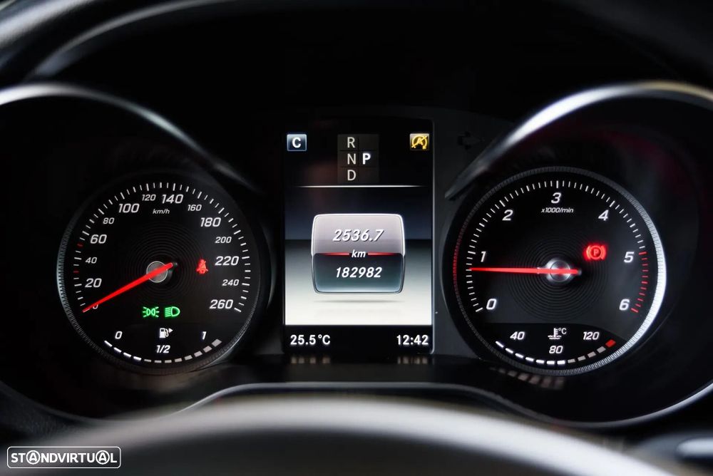 Mercedes-Benz GLC 250 d AMG Line 4-Matic - 32