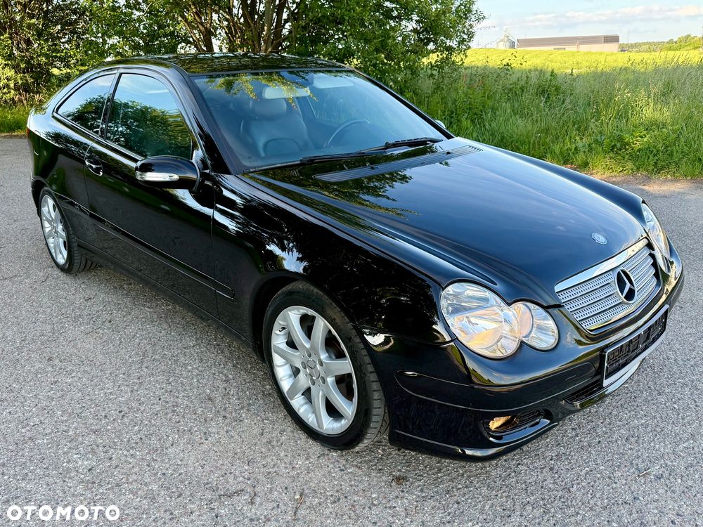 Mercedes-Benz Klasa C 180 Kompressor Automatik Sport Edition - 3
