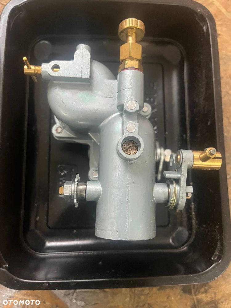 Gaźnik Massey Ferguson FE - 2