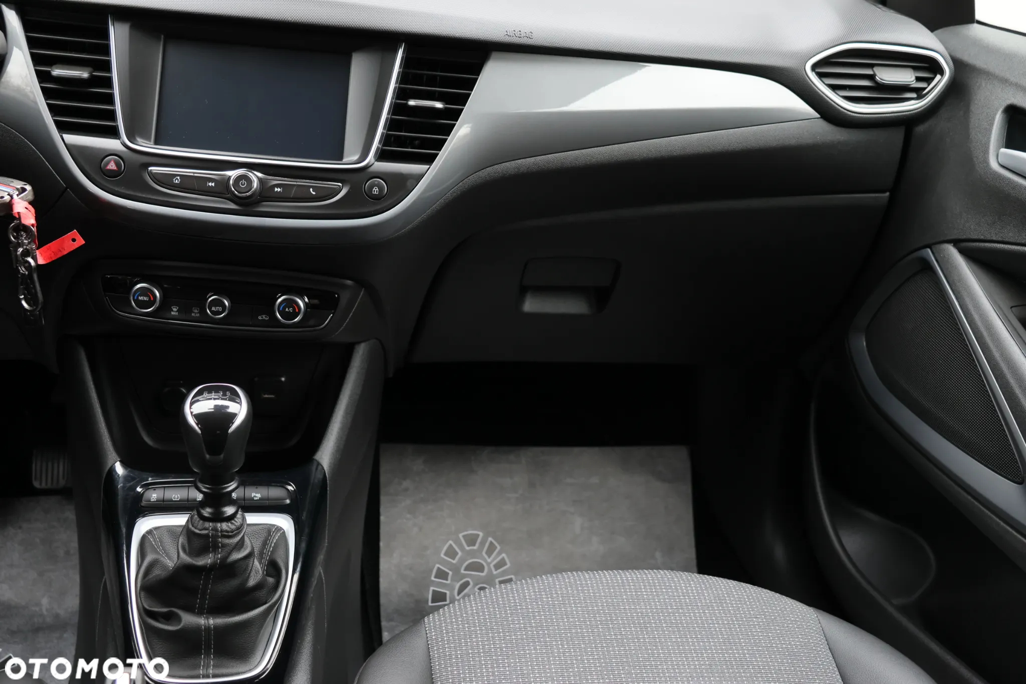Opel Crossland X - 23