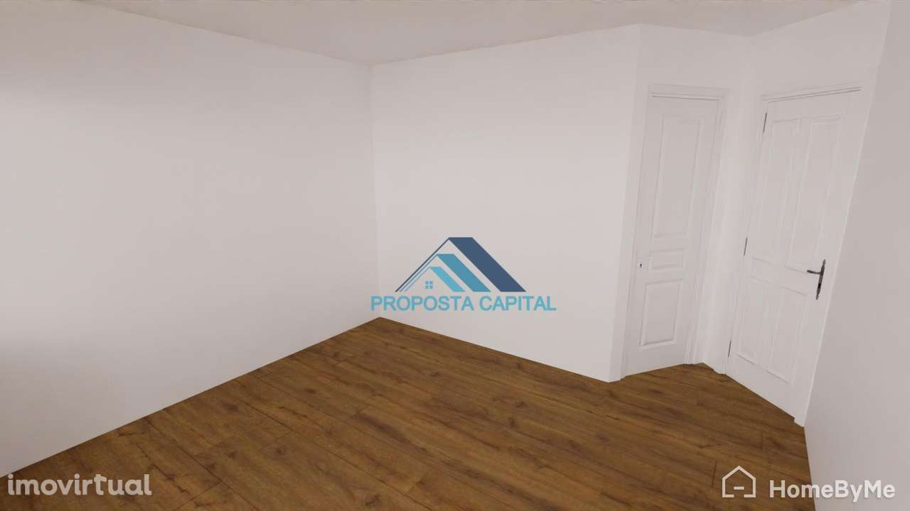 Apartamento T1 com pátio de 22 m2 - Para Recuperação Total - Grande imagem: 5/19