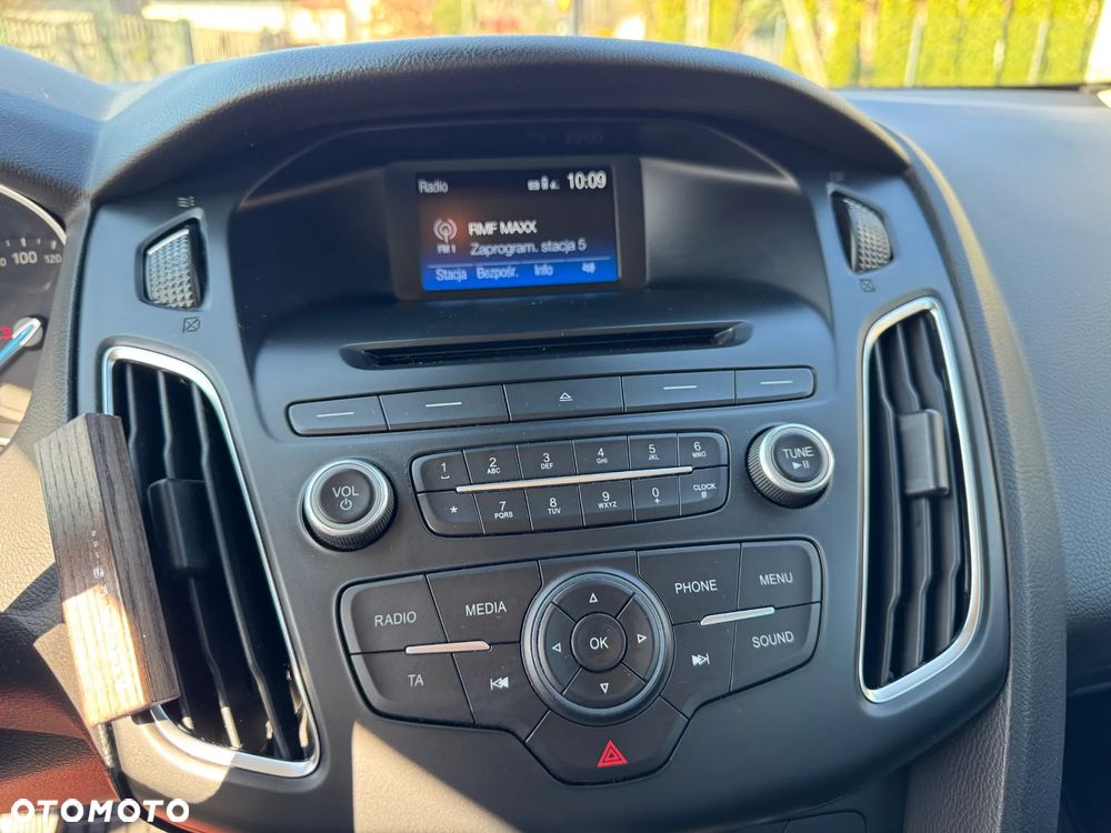 Ford Focus 1.5 TDCi SYNC Edition - 22