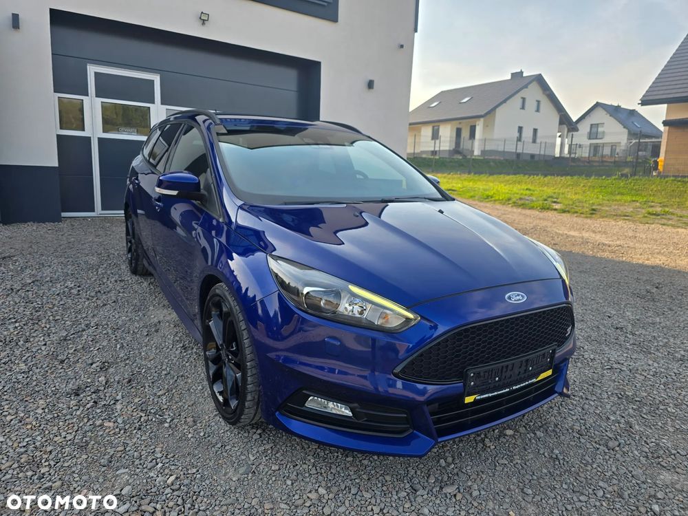 Ford Focus 2.0 EcoBoost ST mit Leder-Exclusiv-Paket - 10