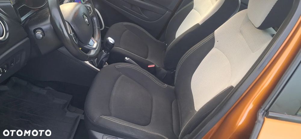 Renault Captur - 10