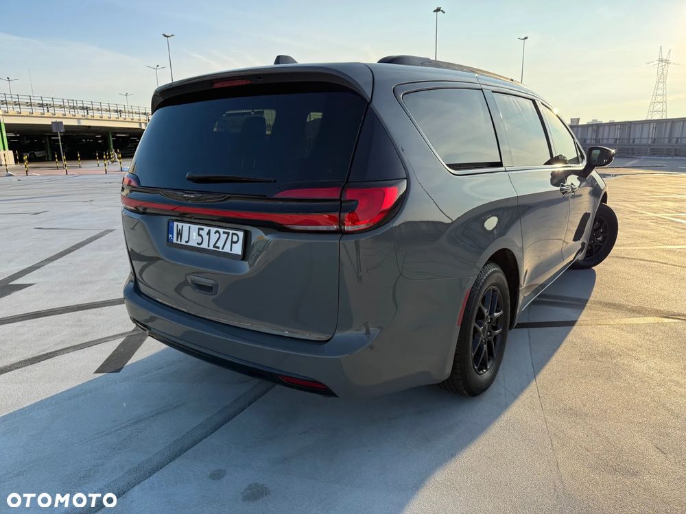 Chrysler Pacifica - 14