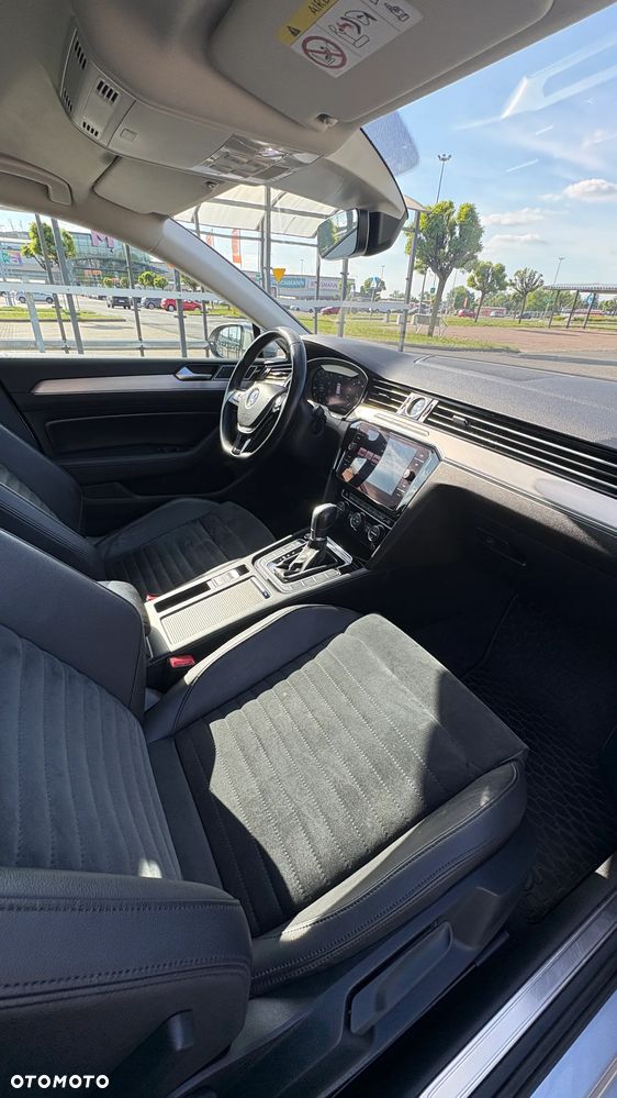 Volkswagen Passat - 8