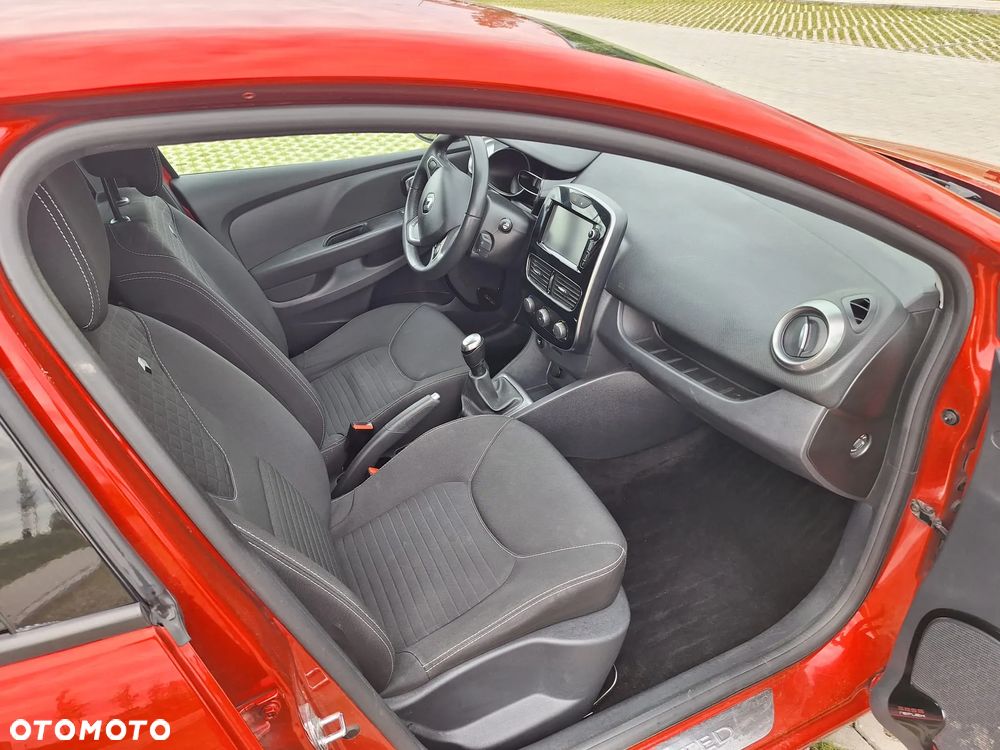Renault Clio 1.2 16V Limited - 10