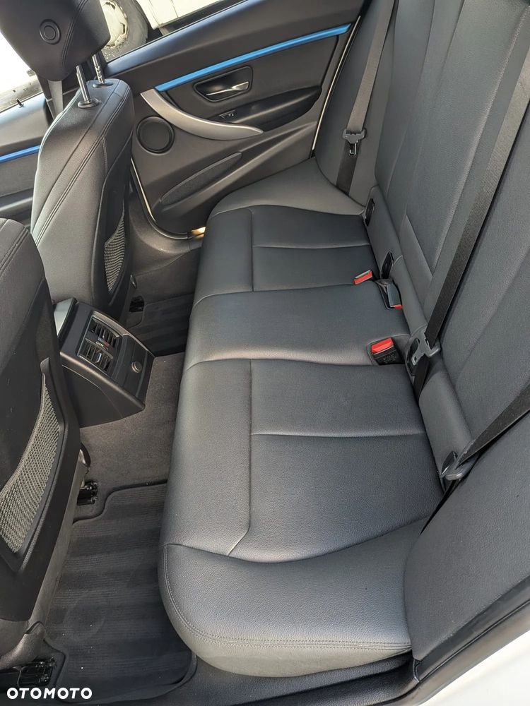BMW 320D 2018 photo 5