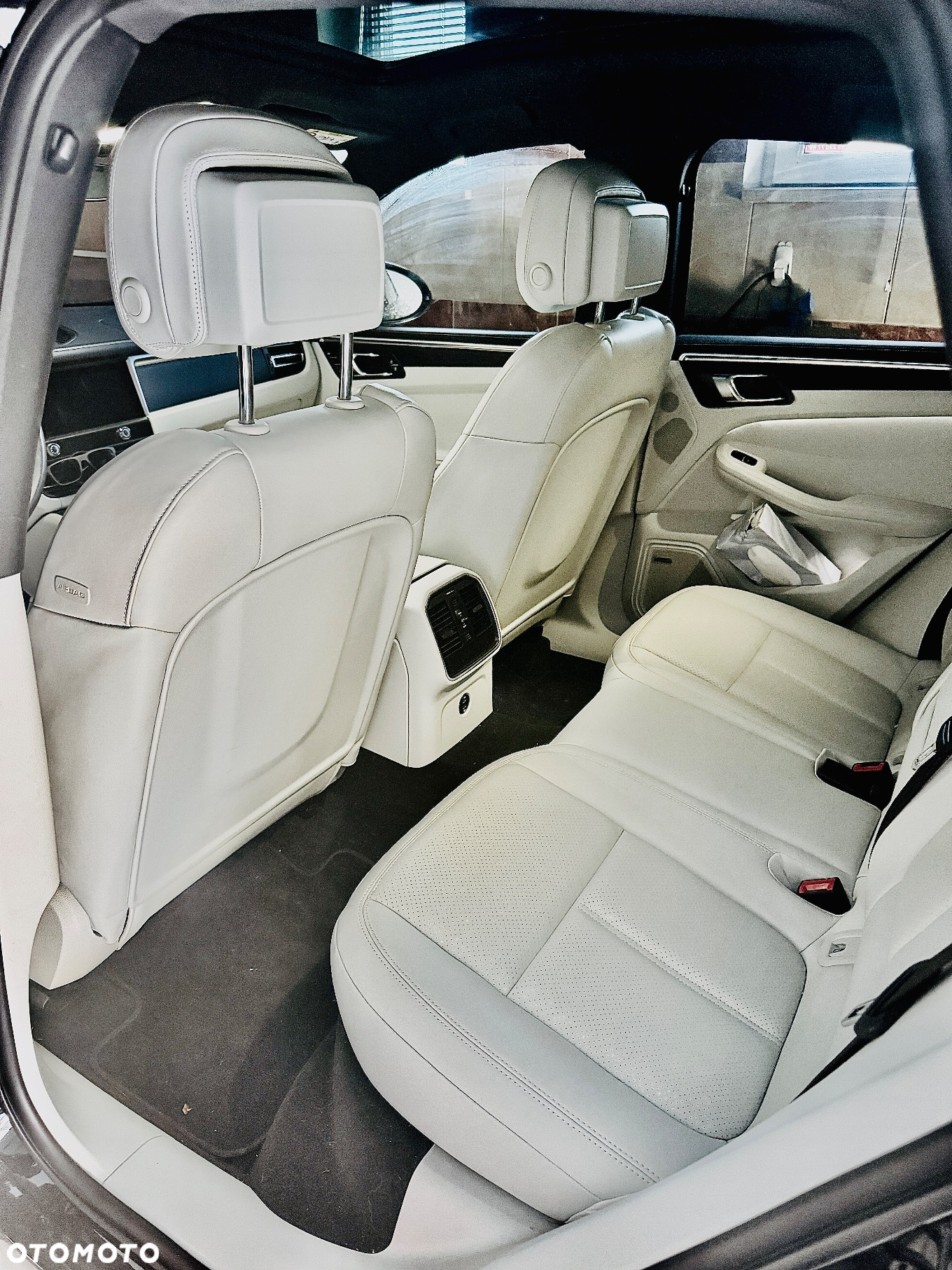 Porsche Macan T - 15
