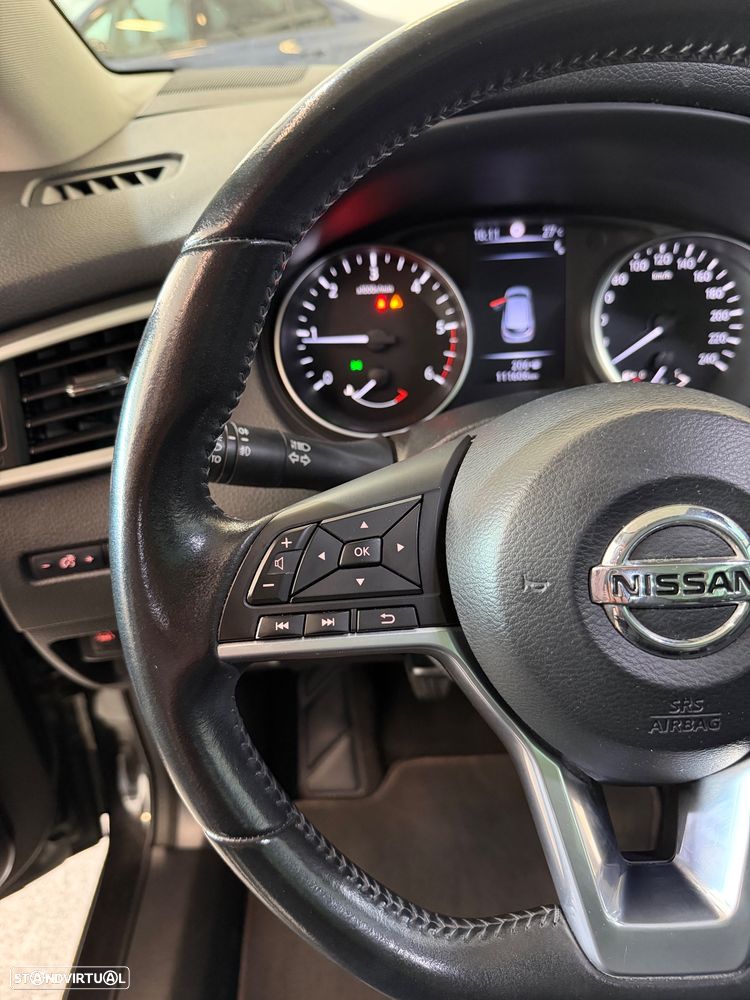 Nissan Qashqai 1.5 dCi N-Connecta J18+Led - 15