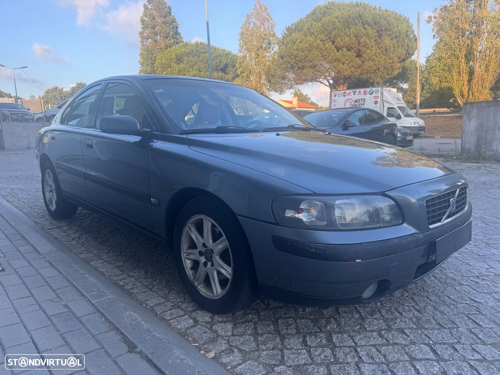 Volvo S60 2.4 D5 Nivel 3 - 2