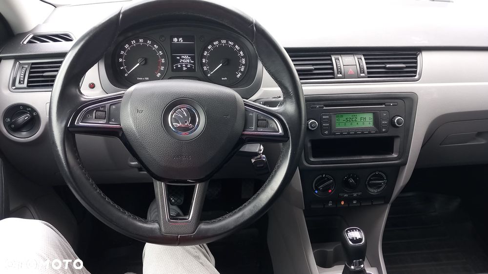 Skoda RAPID 1.6 TDI DPF Edition - 35