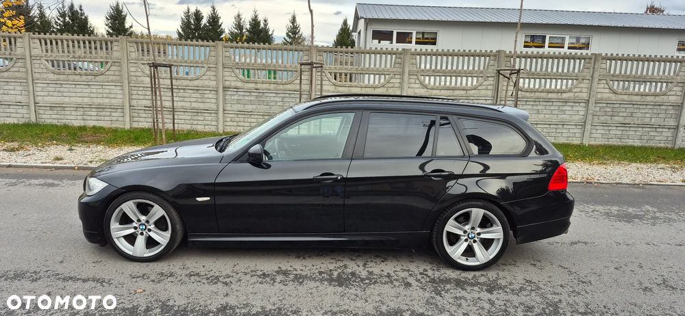BMW Seria 3 320d DPF Touring - 17