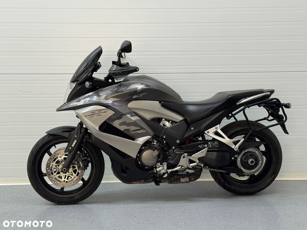 Honda VFR - 14