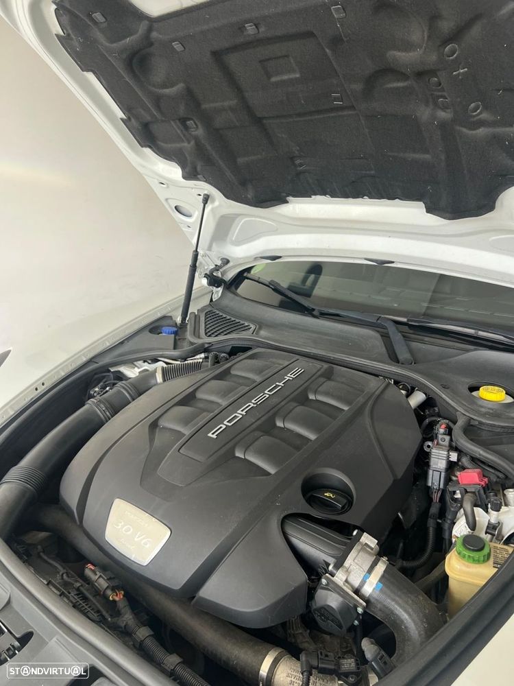 Porsche Panamera 3.0 V6 - 27