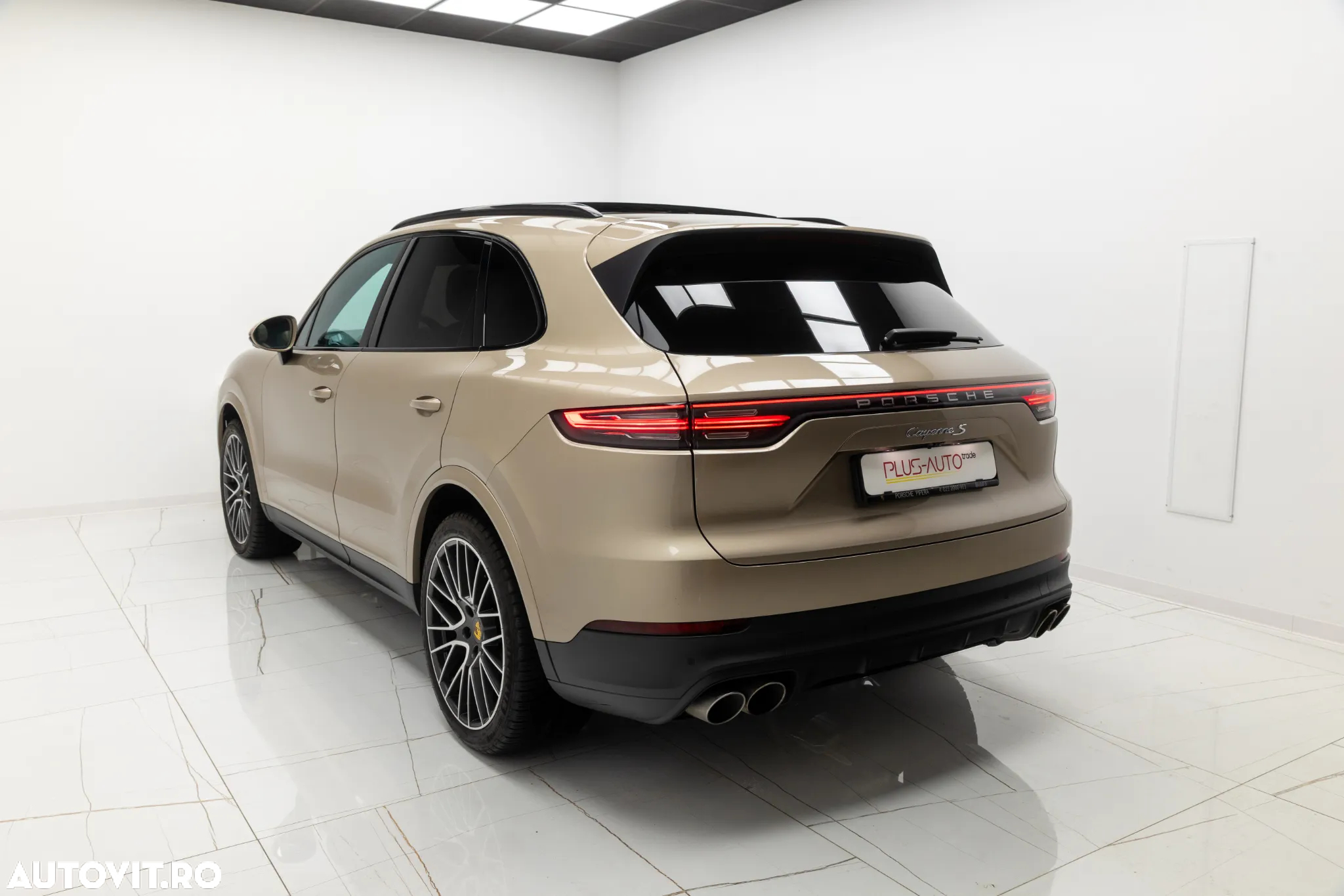 Porsche Cayenne S - 12