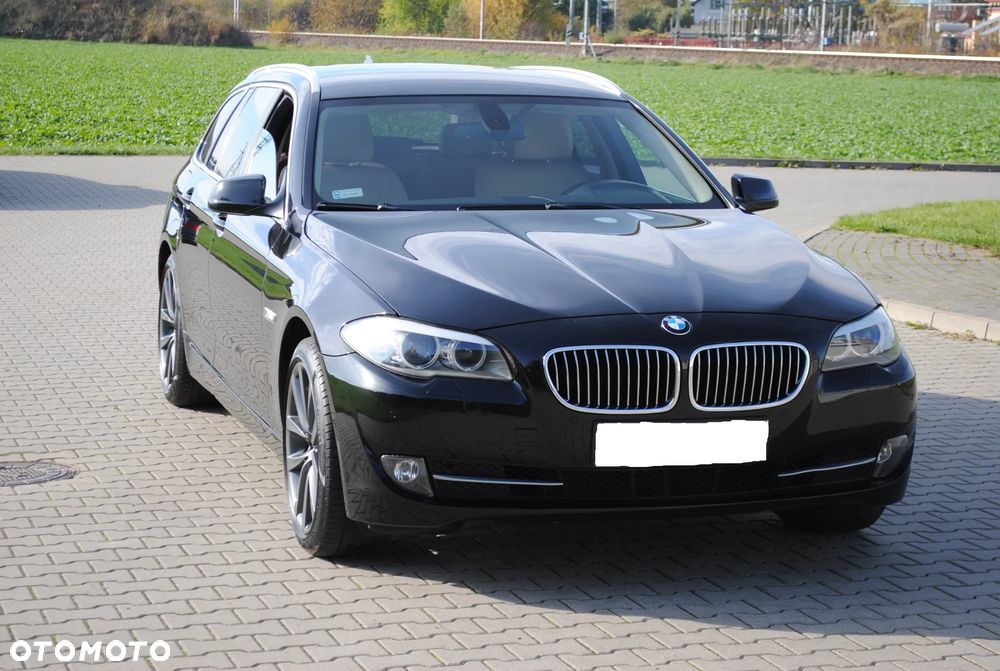 BMW Seria 5 - 32