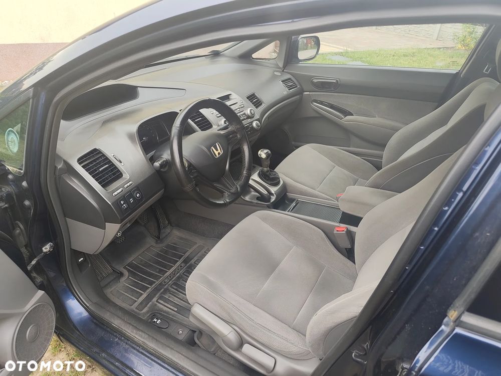 Honda Civic 1.8 Comfort - 9