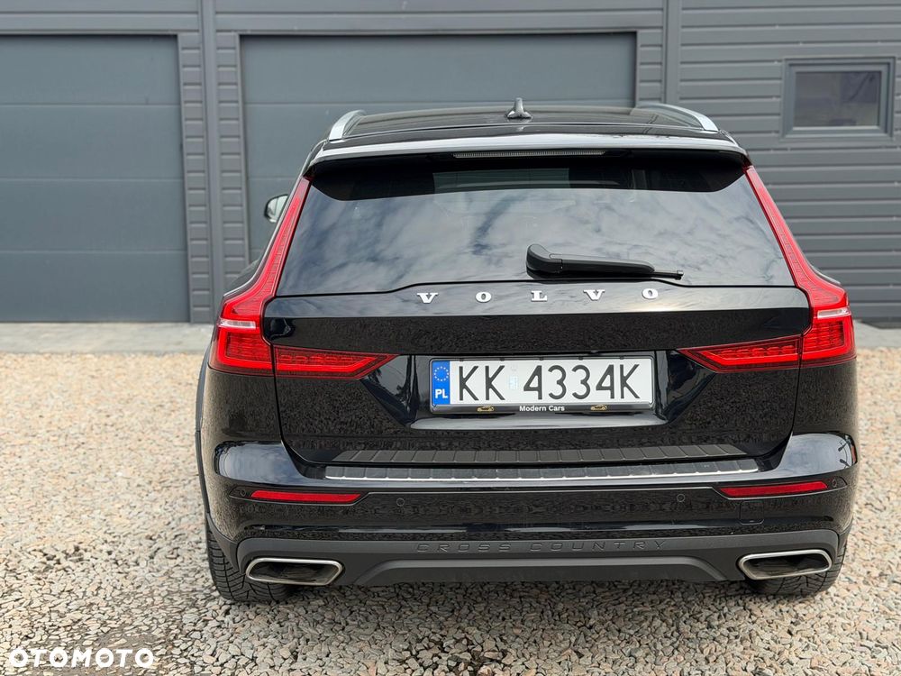 Volvo V60 Cross Country B4 D AWD Geartronic Pro - 11
