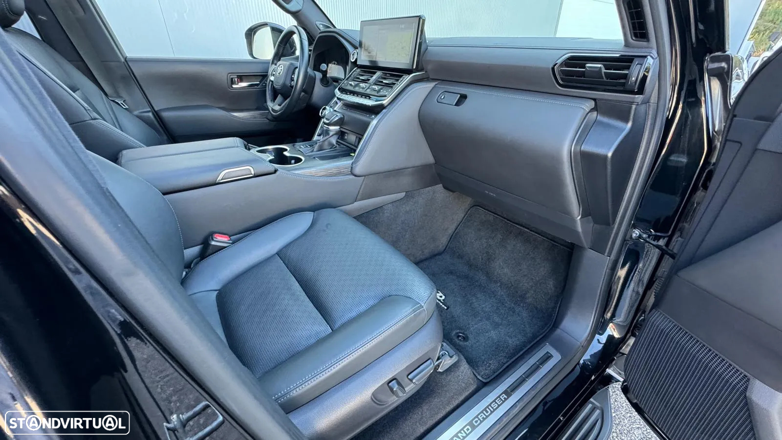 Toyota Land Cruiser 2.8 D-4D Auto First Edition - 34