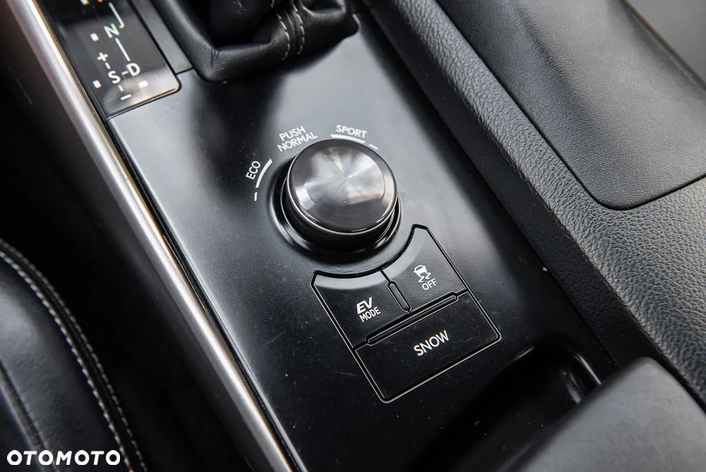 Lexus IS Luxury Line - 26