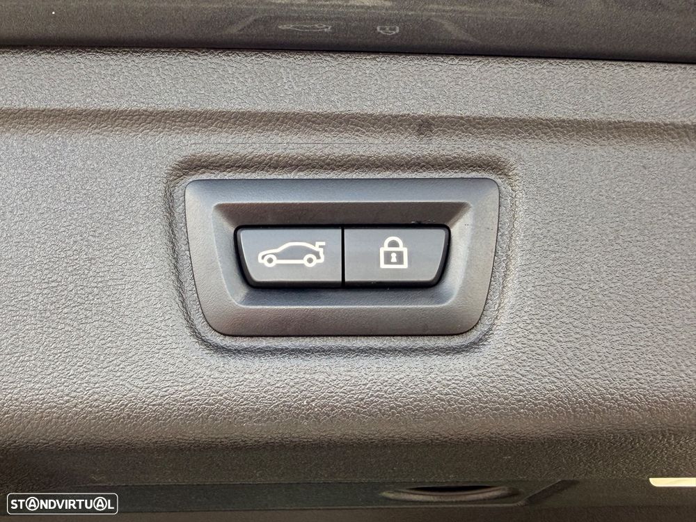 BMW 318 d Pack M Auto - 13