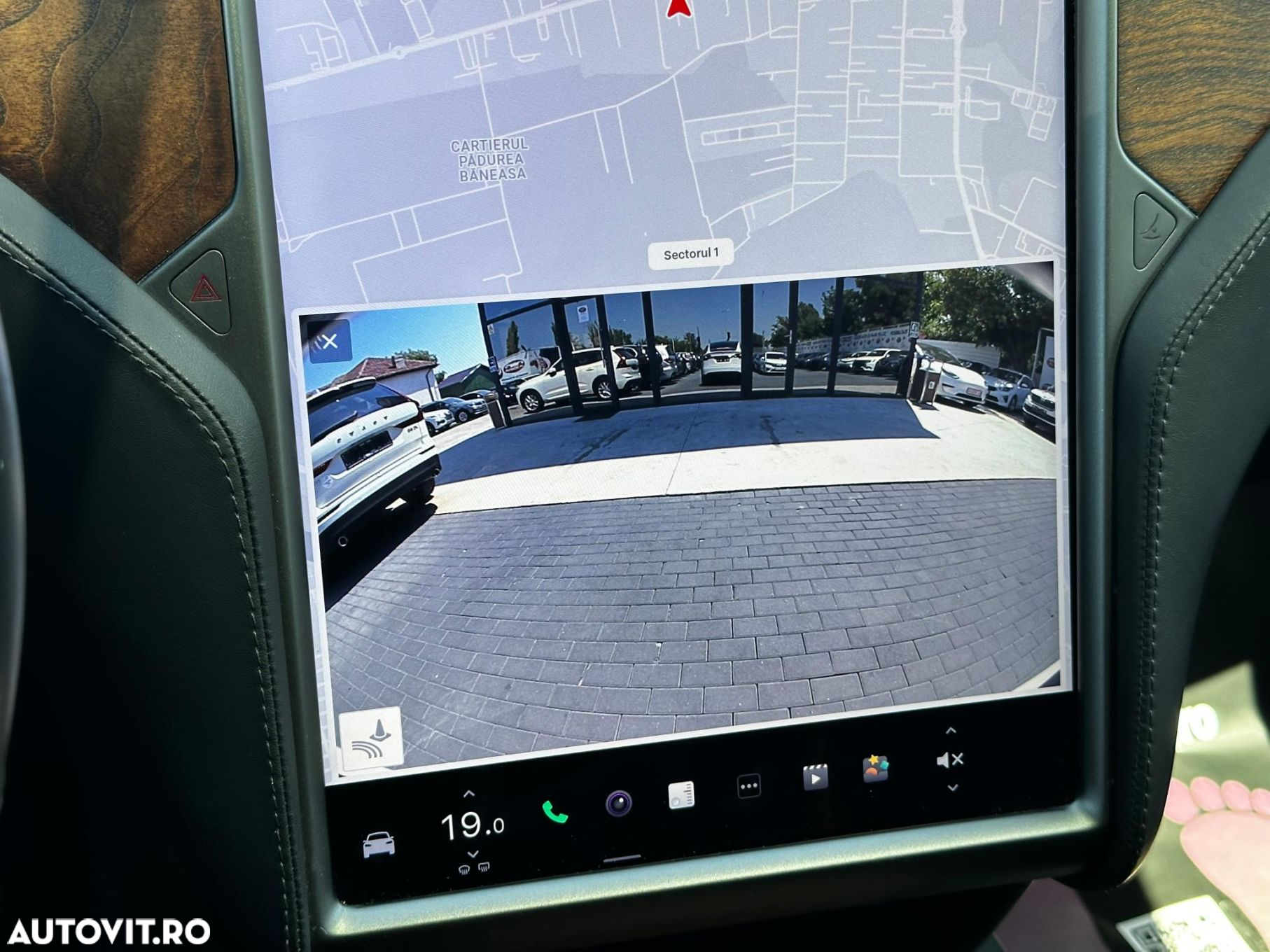 Tesla Model X - 33
