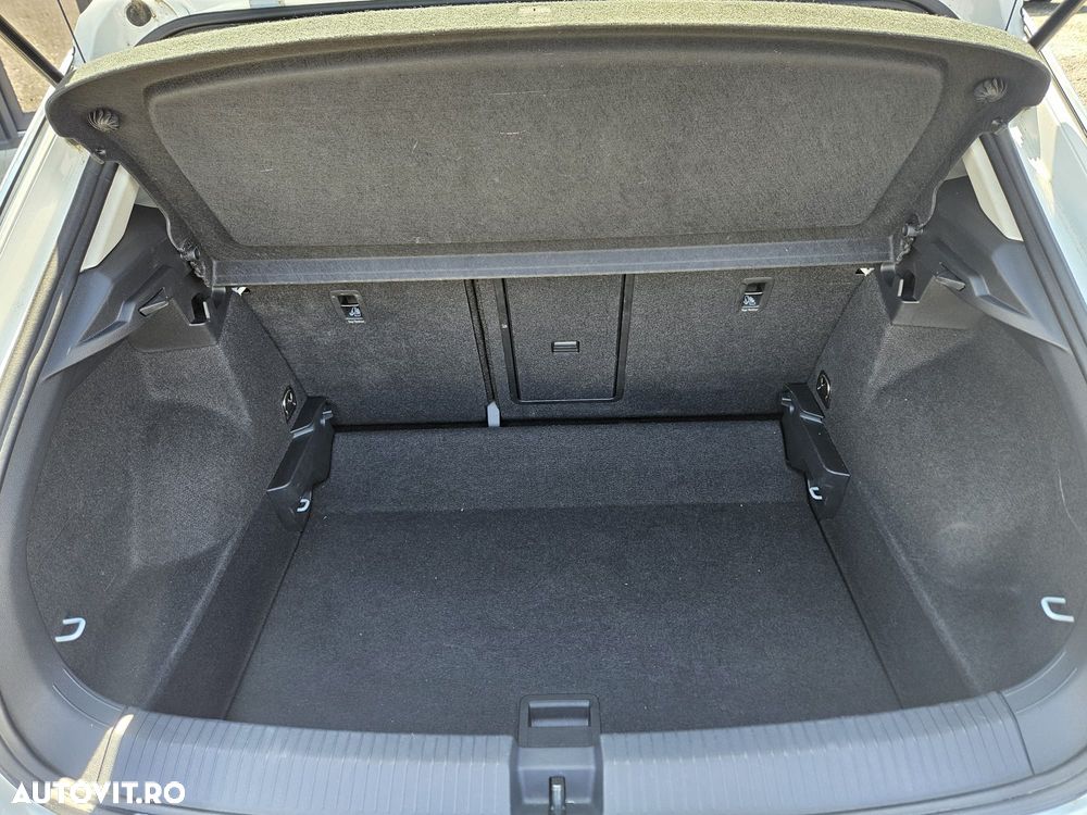 Volkswagen T-Roc - 14