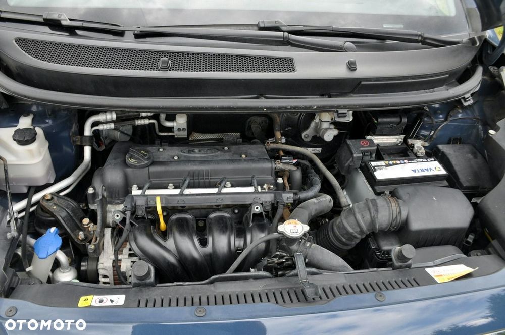 Kia Venga - 38