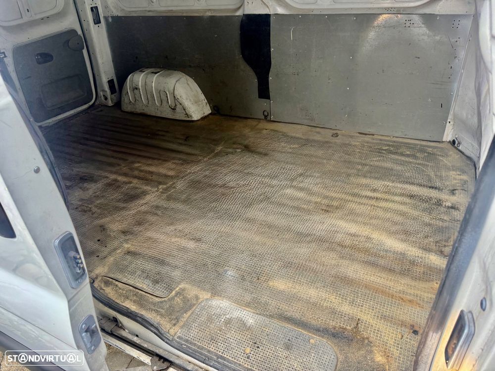 Opel Vivaro longa - 13