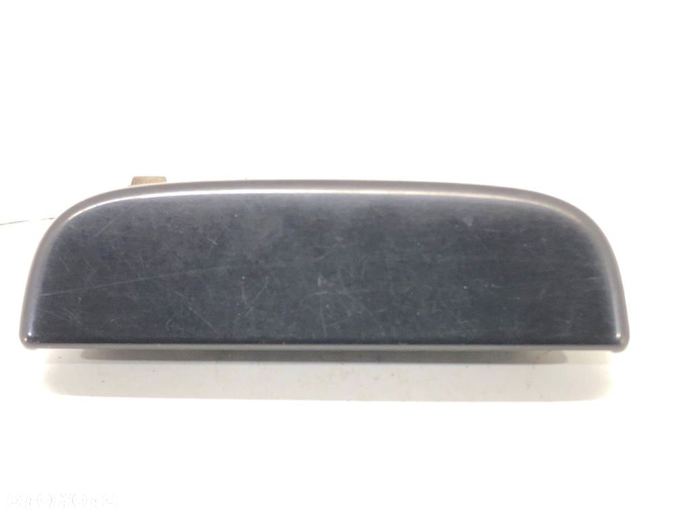 KLAMKA ZEWNĘTRZNA PRAWY PRZÓD  SUZUKI JIMNY samochód terenowy zamknięty (SN) 1998 - 2022 1.5 - 1