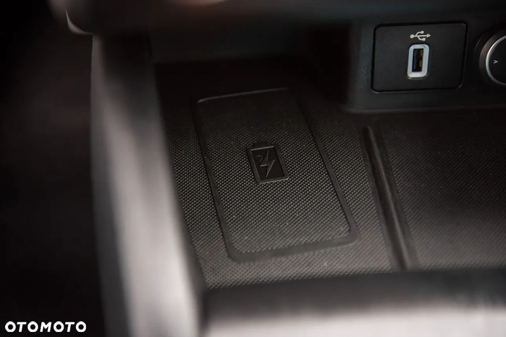 Ford Focus Turnier 2.0 TDCi DPF Start-Stopp-System ST-Line - 23