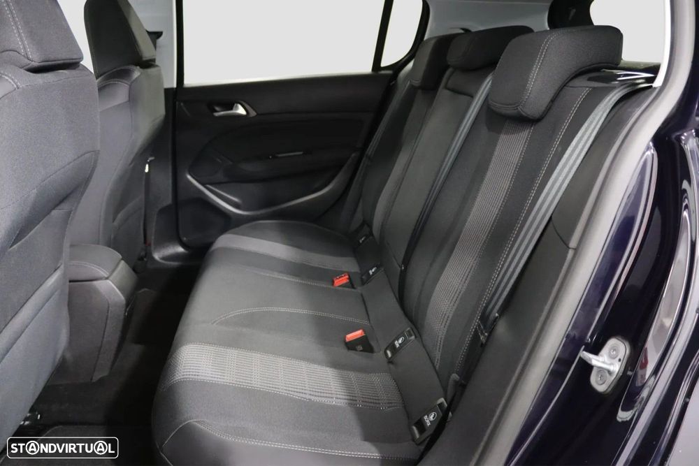 Peugeot 308 1.2 PureTech Allure — fotografia 13