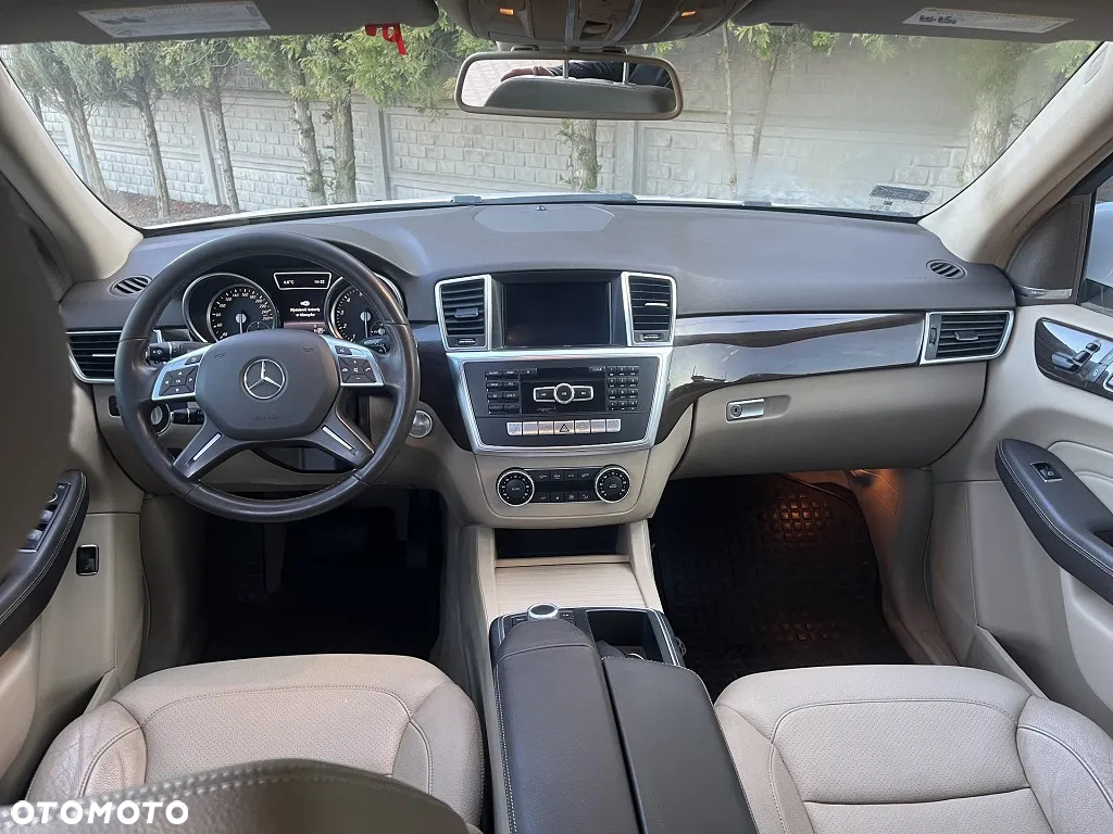 Mercedes-Benz ML - 6