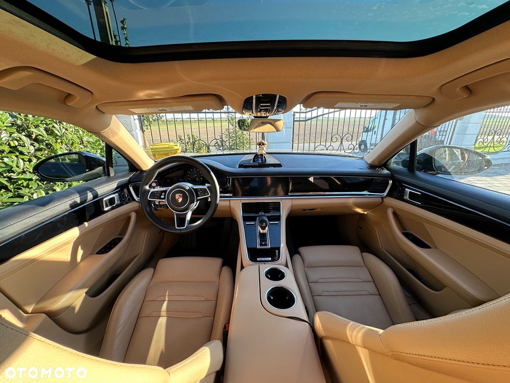 Porsche Panamera 4 - 15