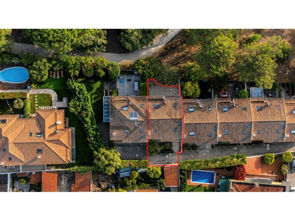 Moradia T3+1 com Jardim e Piscina no Alto dos Gaios, Cascais - Grande imagem: 2/29