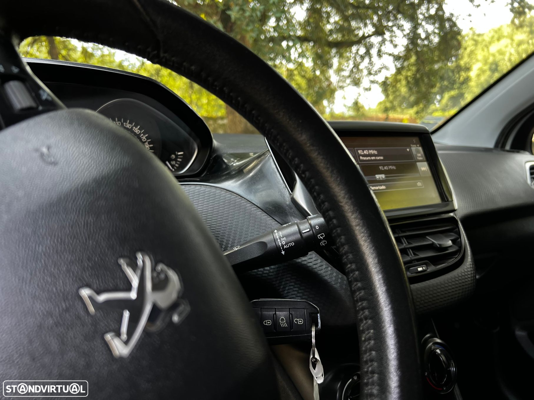 Peugeot 208 1.2 PureTech Style - 26