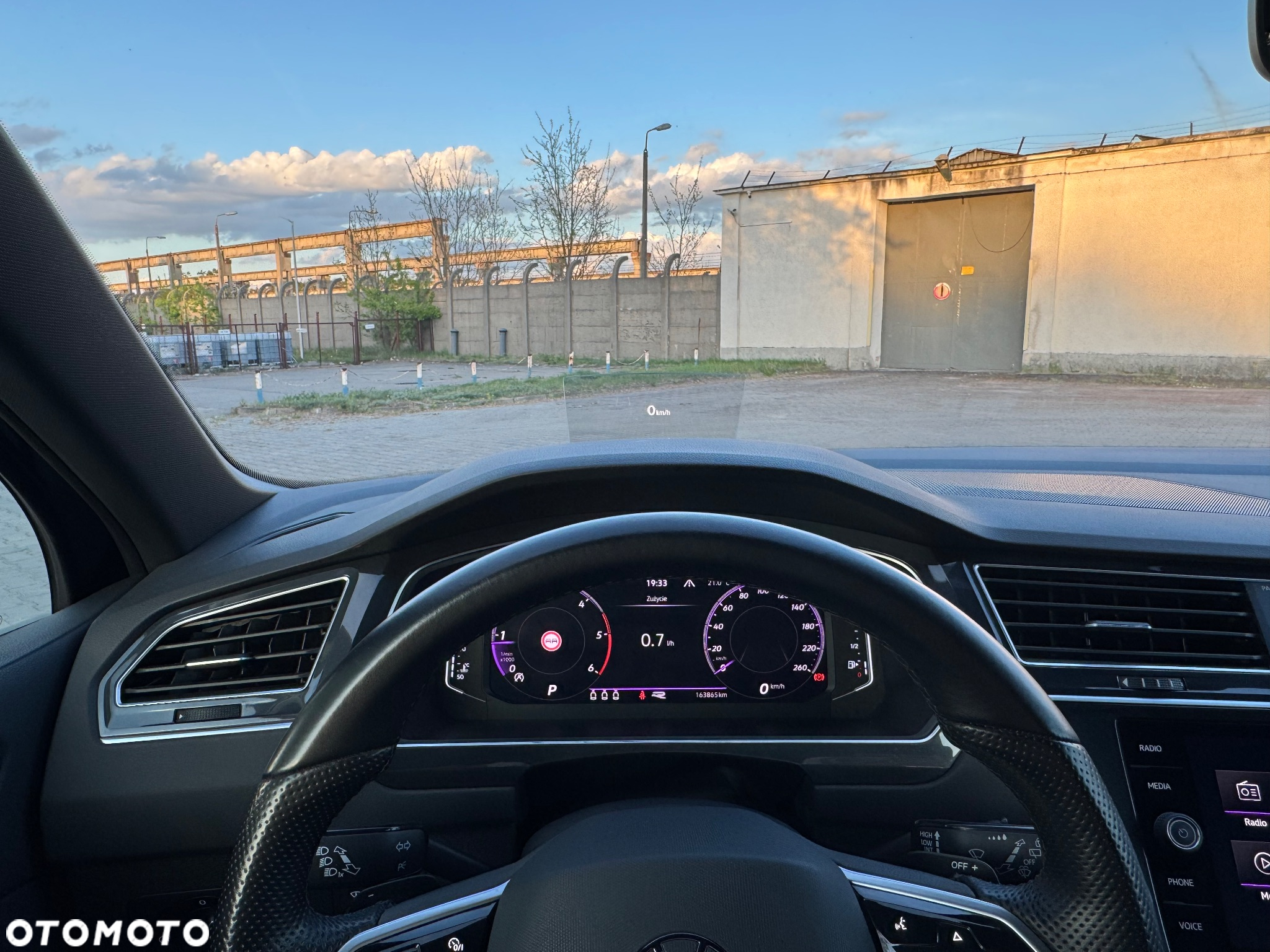 Volkswagen Tiguan 2.0 TDI SCR 4Mot R-Line DSG - 23