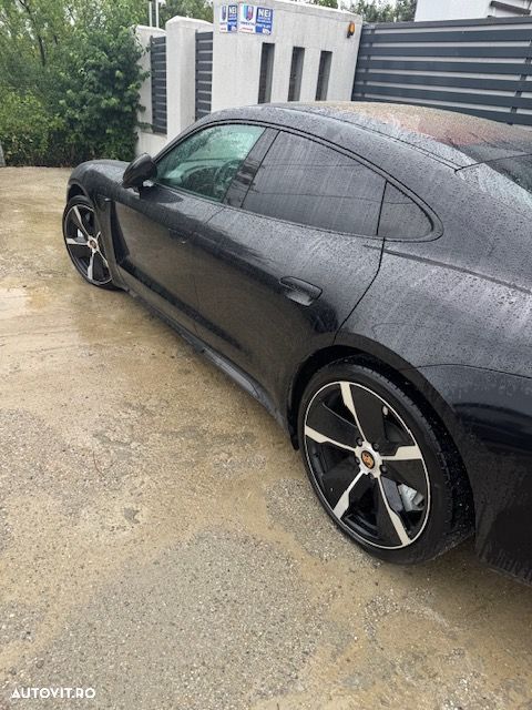 Porsche Taycan - 2
