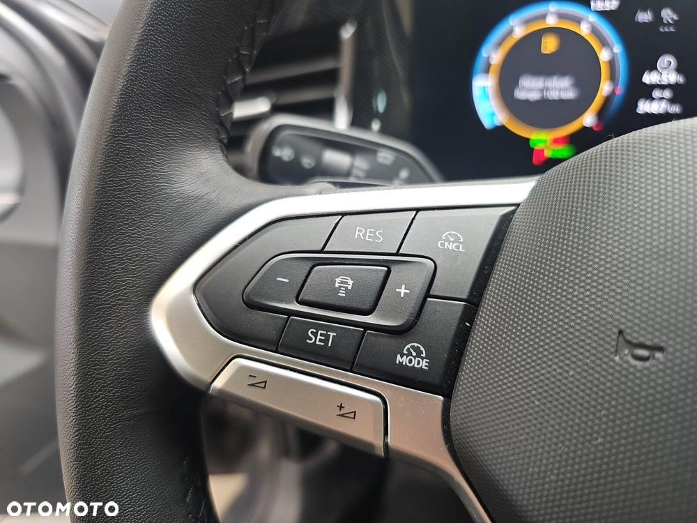 Volkswagen Passat - 14